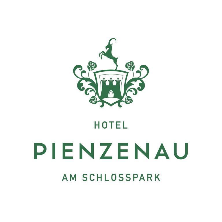 Hotel Pienzenau Am Schlosspark Merano Exterior photo